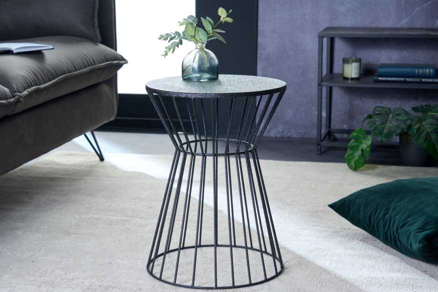  PULVERLACKERAD SVART METALL