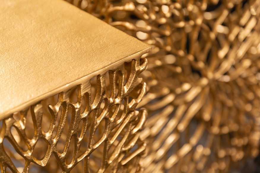  GULDGLÄNSANDE METALL