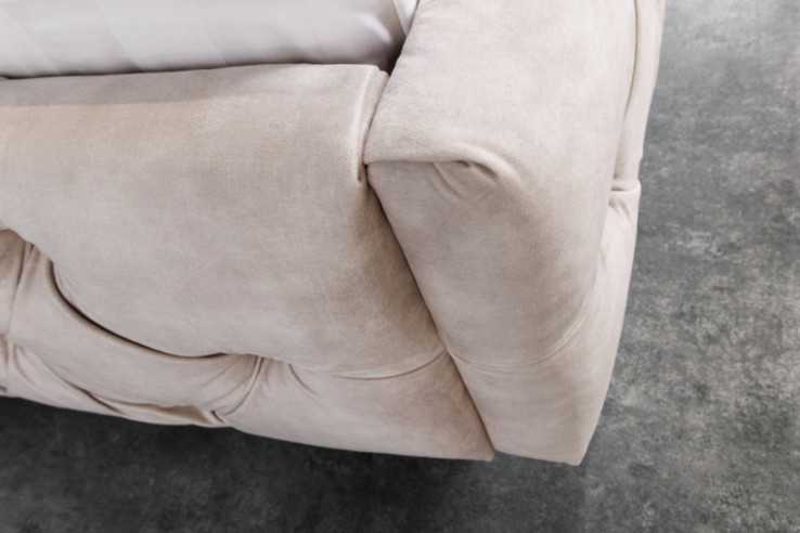  CHAMPAGNE CHESTERFIELD