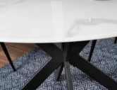 ZEFYR - 90CM MATBORD, RUND KERAMIKSKIVA VIT MARMOR, SVART METALLSTATIV