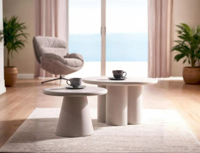 SAVANN - 80CM RUND LÅG BORD, LJUST GRÅ MIKROCEMENT