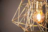 NONA - 36CM TAKLAMPA I GULD