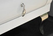 SIGGE - 51X88CM SIDEBOARD/SKÄNK I VITT FASAD GLAS