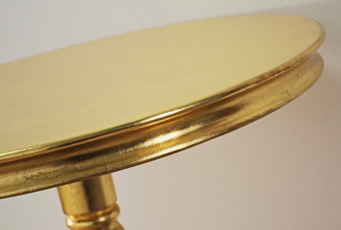 BODIL - Ø65CM GULDLACKERAT SIDOBORD I TRÄ 2