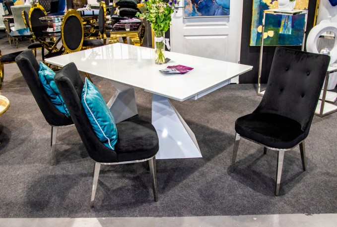 MATHE - MATSTOL I SVART SAMMET