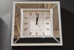 HILDA - 50X50CM SILVER KLOCKA M. GLASRAM