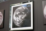 LARVINA - 80X80CM TAVLA JORDEN, RAM AV SPEGELGLAS