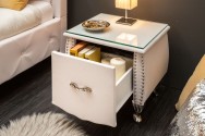 VIKTORIA - 45CM SÄNGBORD I VITT ECO-LÄDER
