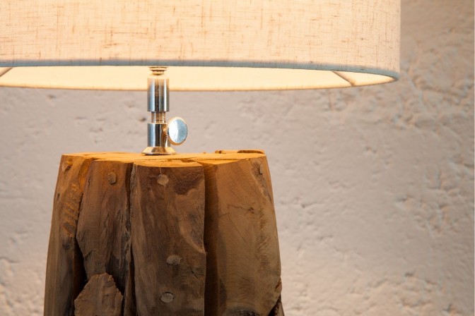 DESME - HANDGJORD LAMPFOT I TEAK 2