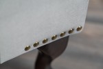 CHESTERFIELD - SILVERGRÅ FOTPALL I RETROSTIL