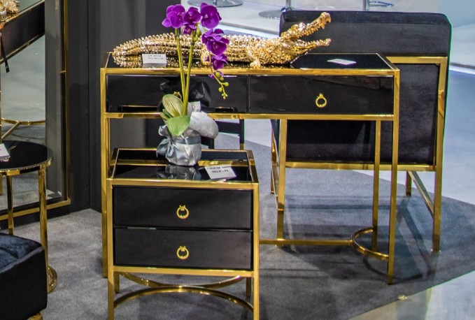 DINGO - 110X82CM SMINKBORD I SVART FASAD GLAS