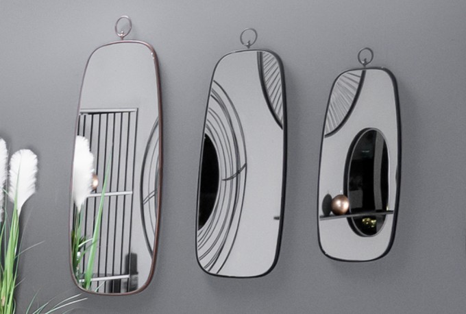 Golden oval retro mirror with pendant 41 x 99 x 1.5 cm