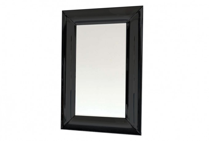 Mirror in a bent black mirror frame 80 x 100 cm