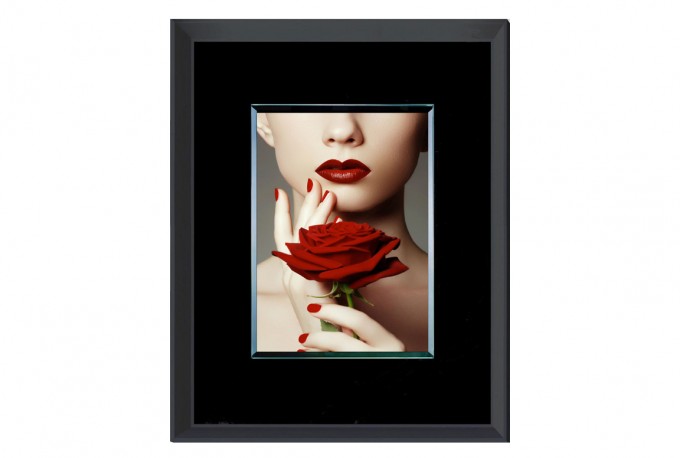 Picture a woman with a red rose 60x80 cm