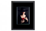 Picture of a woman in a hat 60x80 cm