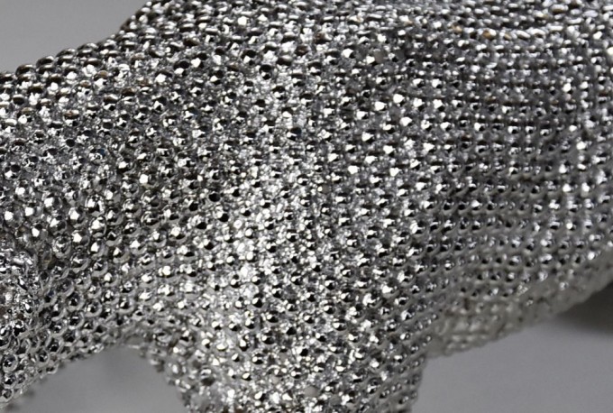 Silver "diamond" figure of leopard 98 x 17 x 22 cm