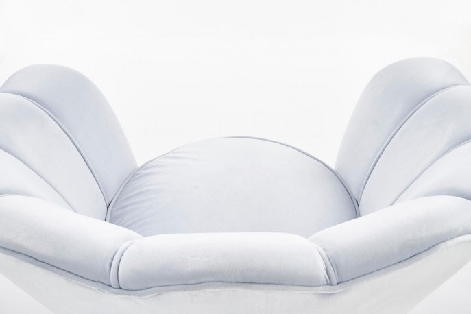 AMORINA - Lyxig fåtölj i ljusblått sammet och stål 94 cm