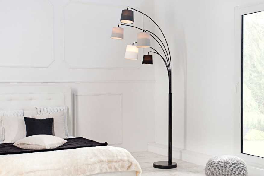 NIVÅ - SVART/VIT/LJUSGRÅ GOLVLAMPA