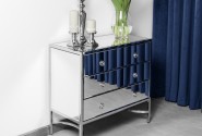 KATI -  81X76CM SIDEBOARD/SKÄNK ROSTFRITT STÅL I SILVER/VITT GLAS