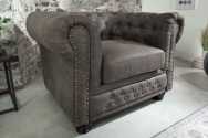 CHESTERFIELD - Gråbrun fåtölj i retrostil