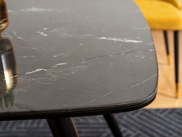 JAY - 140 cm matbord i svart/guld steneffekt