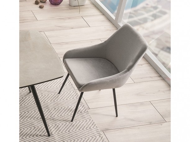 MANDA - fåtölj i grå sammet