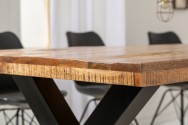 JURA X - Handgjort matbord i massivt trä 240 cm