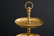 STORY - 50 cm orientaliskt kakställ i aluminum/guld