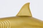 SHARK - 100 cm haj-skulptur i guldfärg