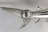 SHARK - set om 2 st. 70 cm haj-dekoration i silverfärg