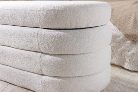 BOUCLÉ I KRÄMVITT 2