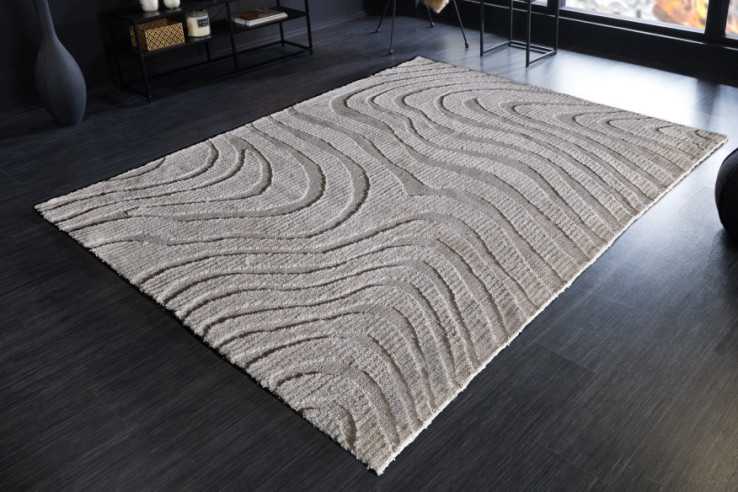 MJUK POLYESTER I KRÄMIG BEIGE