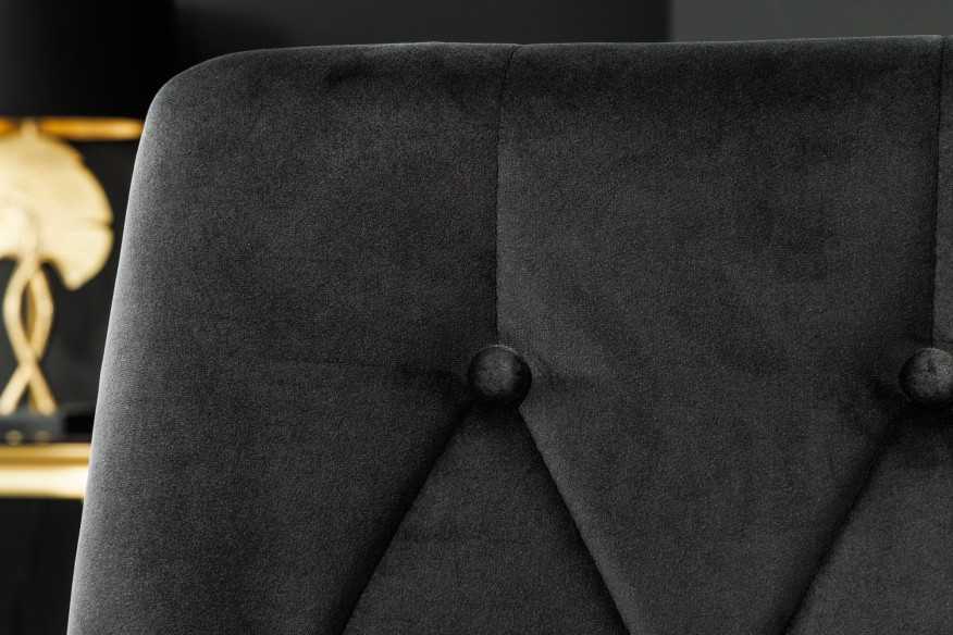  SAMMET SVART & GULDFÄRGAD LEJONDETALJ