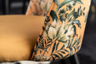 GUL BLommIG MED GULDFÄRGAD FOTKAPPSDETALJ