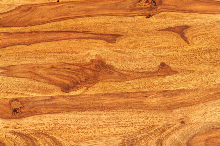  SHEESHAMTRÄ & SVART METALL