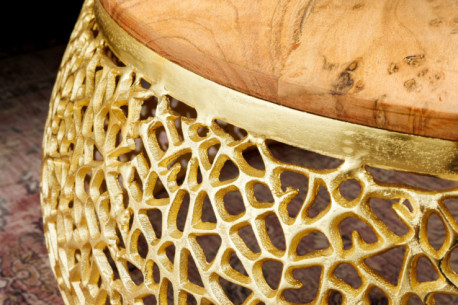 AKACIATRÄ OCH GULD 2