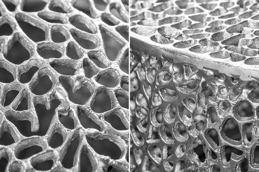  SILVERFÄRGAD METALL