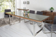 ÅTERVUNNEN TEAK & METALL