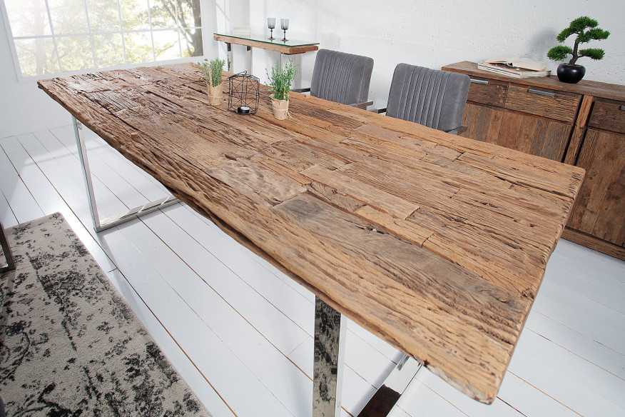 ÅTERVUNNEN TEAK & METALL