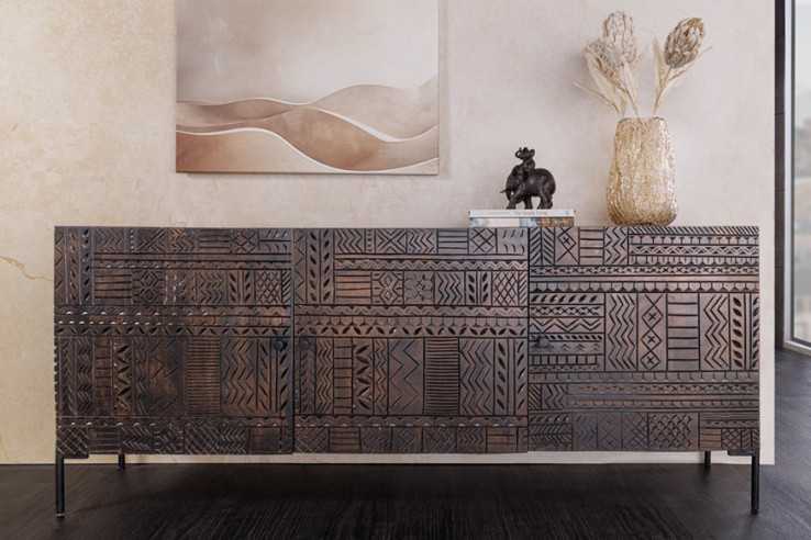 MÖRKBETAD MANGOTRÄ 3D-RELIEF