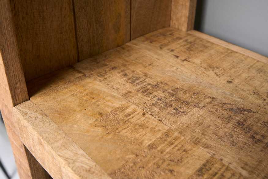  MANGOTRÄ & SVART METALL