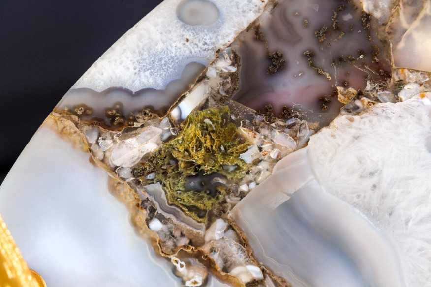  BLÅ AGAT OCH GULDHANDTAG