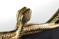  GULD MED ORMFORMADE DETALJER
