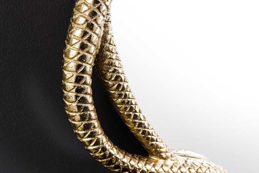  GULD MED ORMFORMADE DETALJER