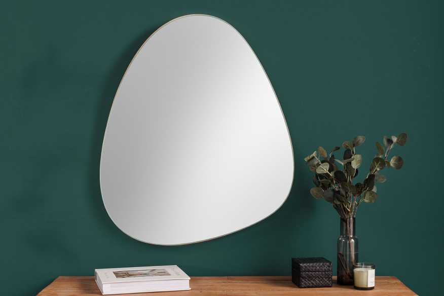 ASYMMETRISK EK NATUR