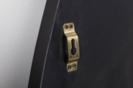  ASYMMETRISK SVART METALL
